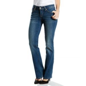 EUC Levi Strauss & Co. Curvy Bootcut Jeans Size 31